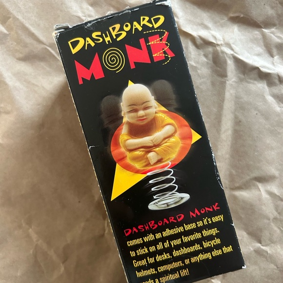 Vintage Enlightenment Dashboard Monk - Gold and Black - Picture 5 of 6